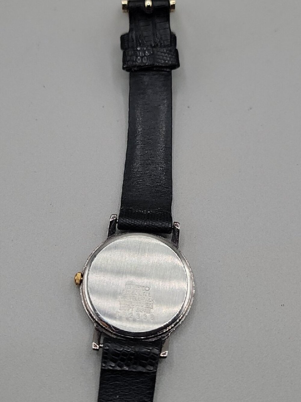Vintage Seiko 1N00-0C99 Ultra Slim Minimalist Watch Diamond Accent 26mm 7" - Picture 15 of 16